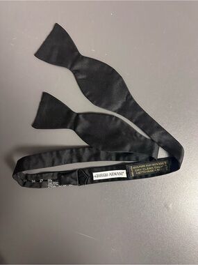 Vintage Giorgio Armani 100% Silk Self-Tie Bow Tie Black Made in USA